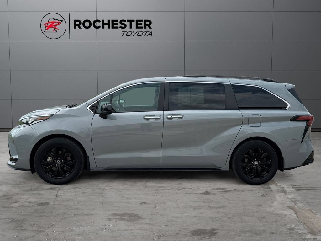 2023 Toyota Sienna XSE 7 Passenger