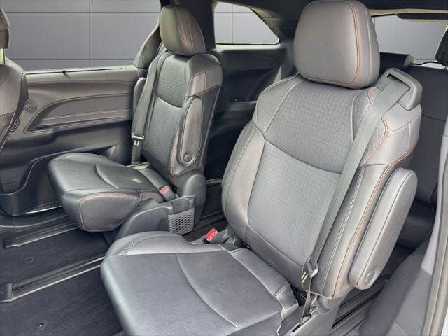 2023 Toyota Sienna XSE 7 Passenger