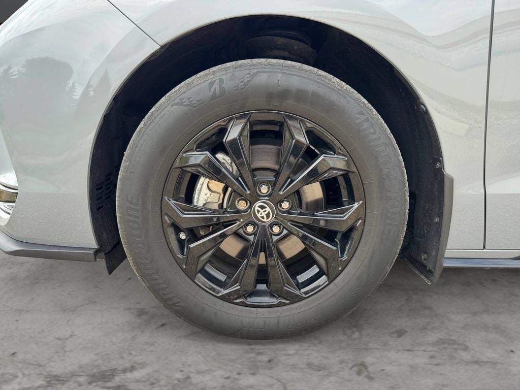 2023 Toyota Sienna XSE 7 Passenger