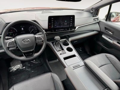 2022 Toyota Sienna XSE 7 Passenger