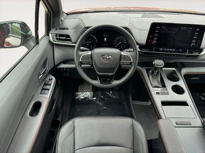 2022 Toyota Sienna XSE 7 Passenger