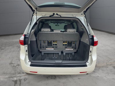 2017 Toyota Sienna XLE Premium 7 Passenger