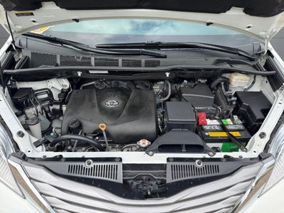 2017 Toyota Sienna XLE Premium 7 Passenger