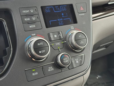 2017 Toyota Sienna XLE Premium 7 Passenger
