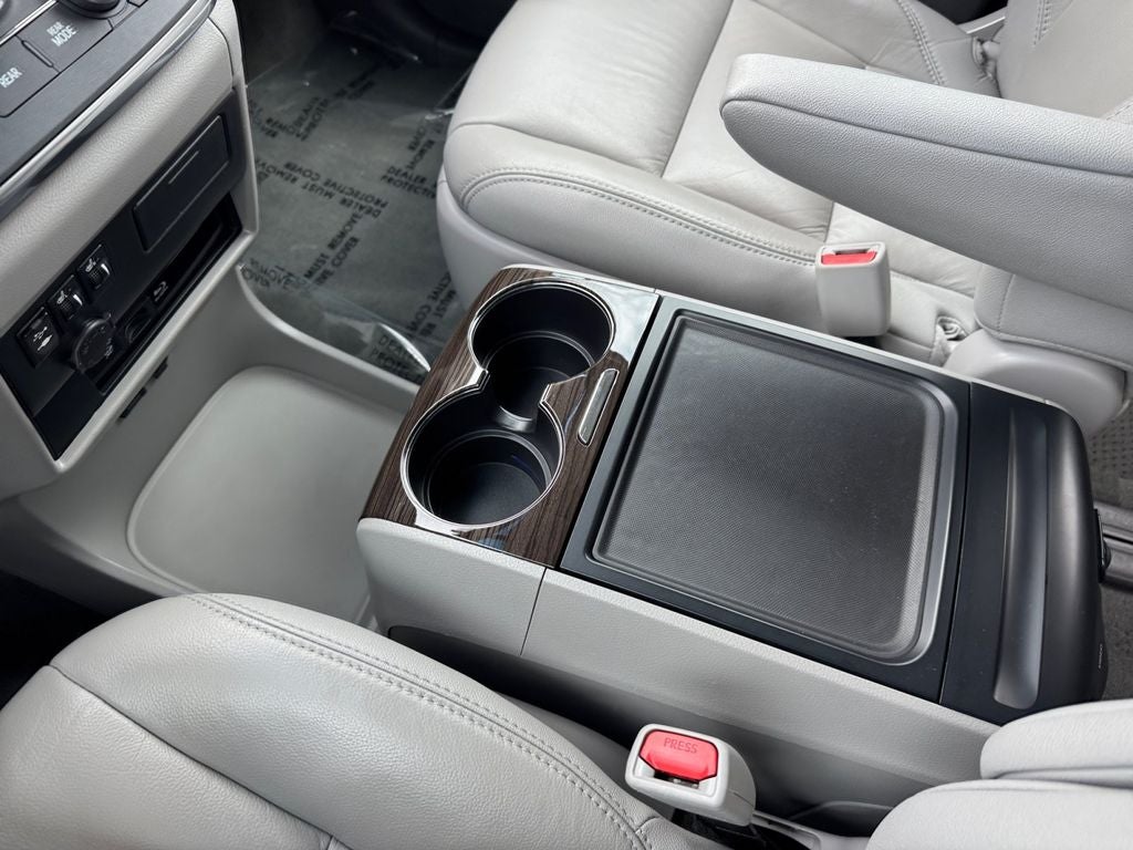 2017 Toyota Sienna XLE Premium 7 Passenger