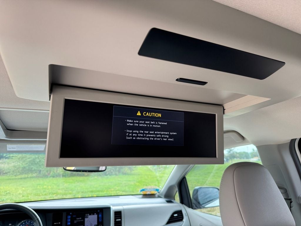 2017 Toyota Sienna XLE Premium 7 Passenger