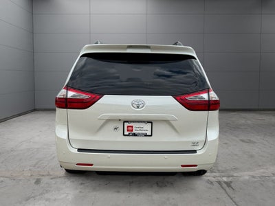 2017 Toyota Sienna XLE Premium 7 Passenger