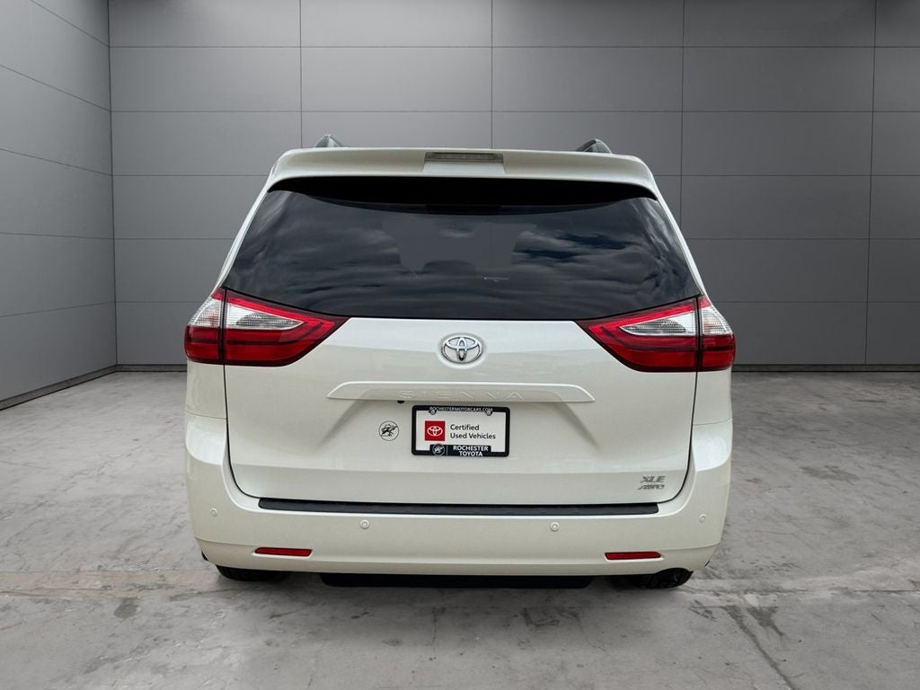 2017 Toyota Sienna XLE Premium 7 Passenger