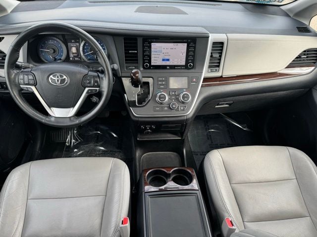 2020 Toyota Sienna Limited 7 Passenger