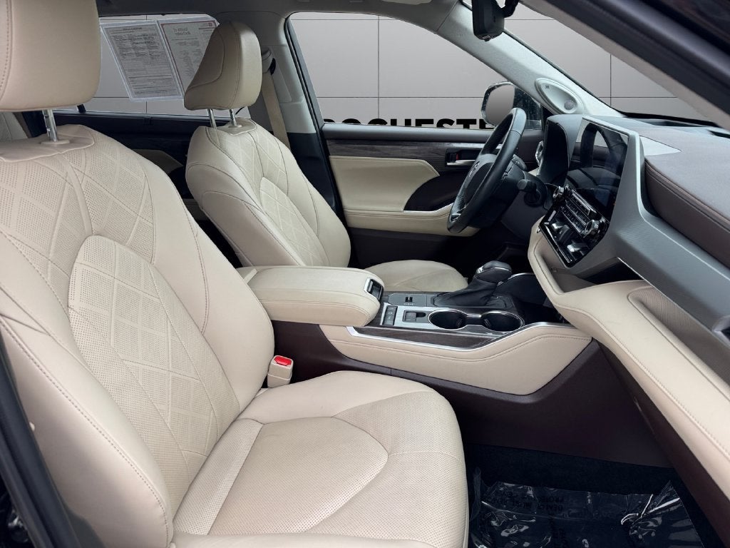 2021 Toyota Highlander Hybrid Platinum AWD