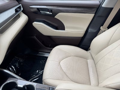 2021 Toyota Highlander Hybrid Platinum AWD