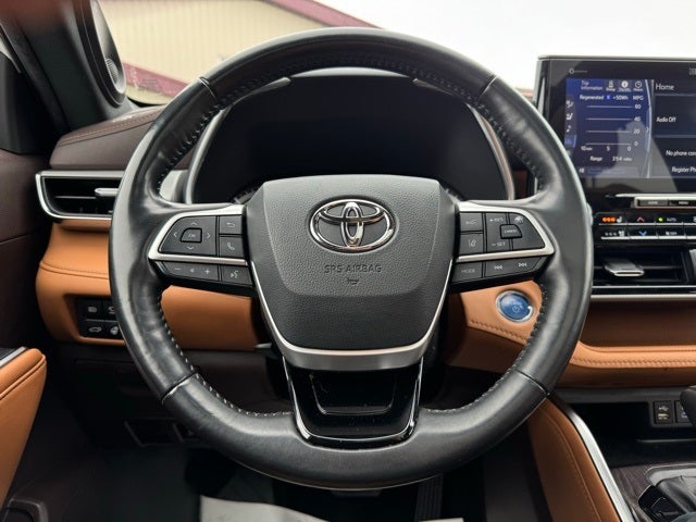 2022 Toyota Highlander Hybrid Platinum AWD