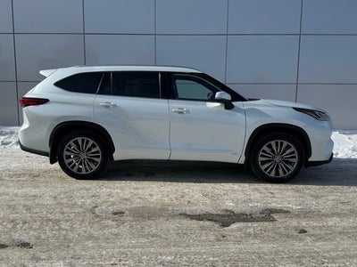 2022 Toyota Highlander Hybrid Platinum AWD
