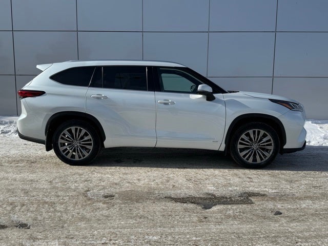 2022 Toyota Highlander Hybrid Platinum AWD