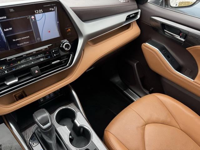 2022 Toyota Highlander Hybrid Platinum AWD