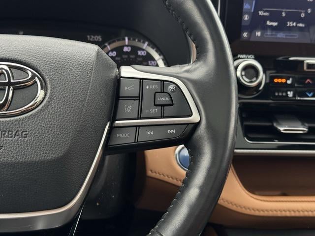 2022 Toyota Highlander Hybrid Platinum AWD