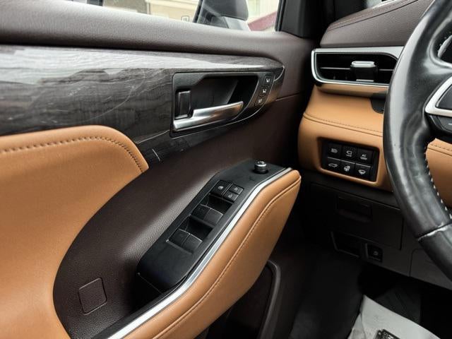 2022 Toyota Highlander Hybrid Platinum AWD