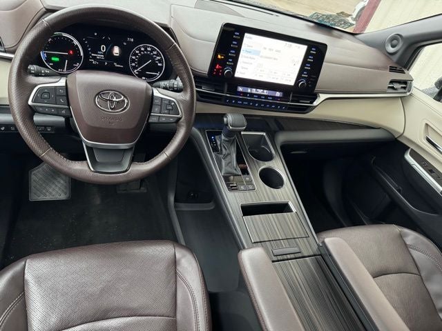 2021 Toyota Sienna Platinum 7 Passenger