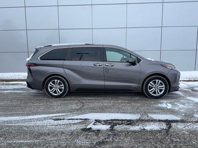 2021 Toyota Sienna Platinum 7 Passenger