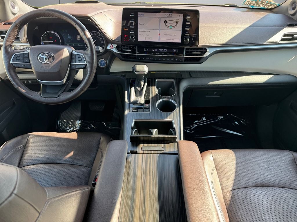 2022 Toyota Sienna Platinum 7 Passenger