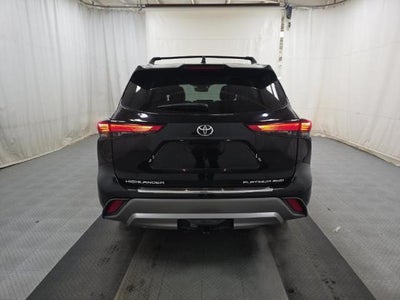 2022 Toyota Highlander Platinum AWD