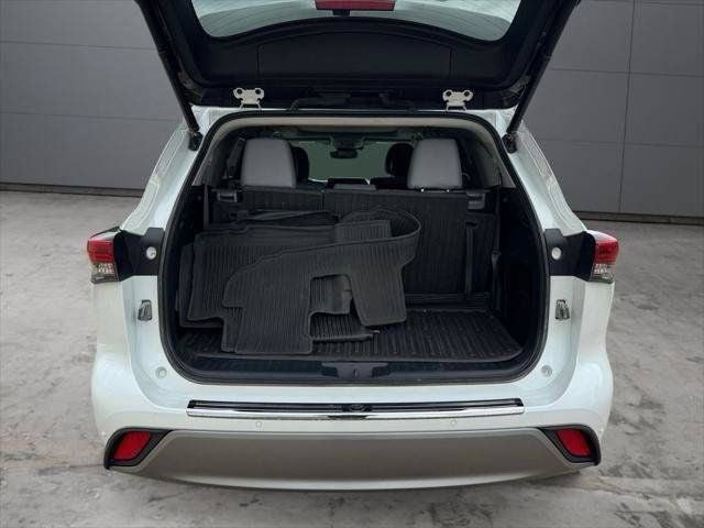 2022 Toyota Highlander Platinum AWD