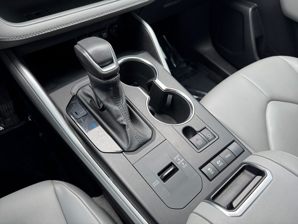 2021 Toyota Highlander Hybrid XLE AWD