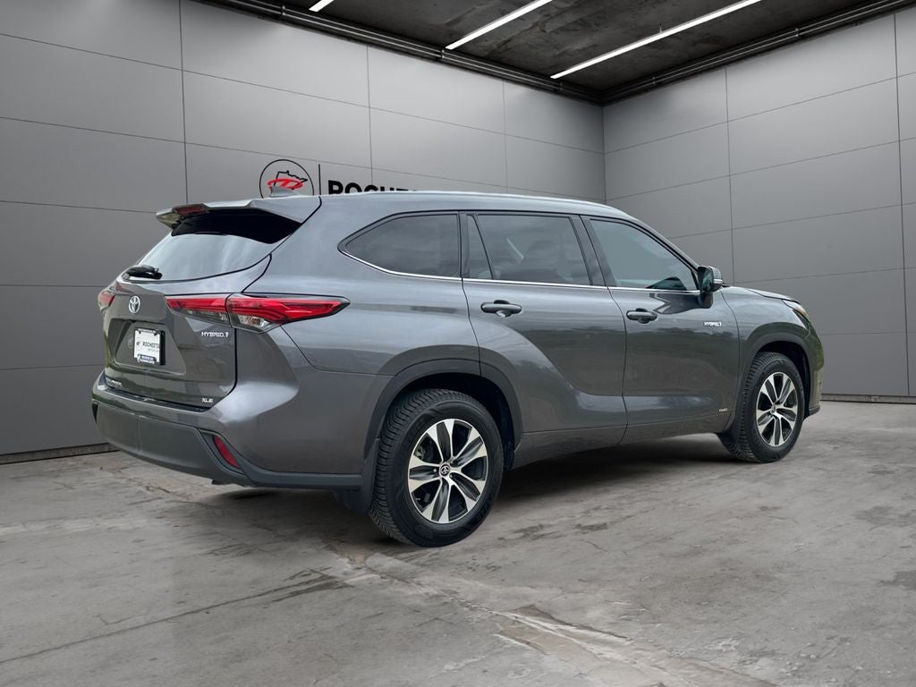 2021 Toyota Highlander Hybrid XLE AWD