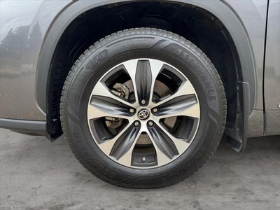 2021 Toyota Highlander Hybrid XLE AWD