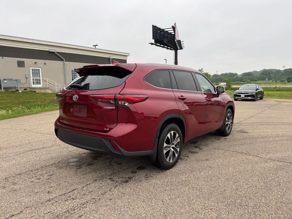 2022 Toyota Highlander Hybrid XLE AWD