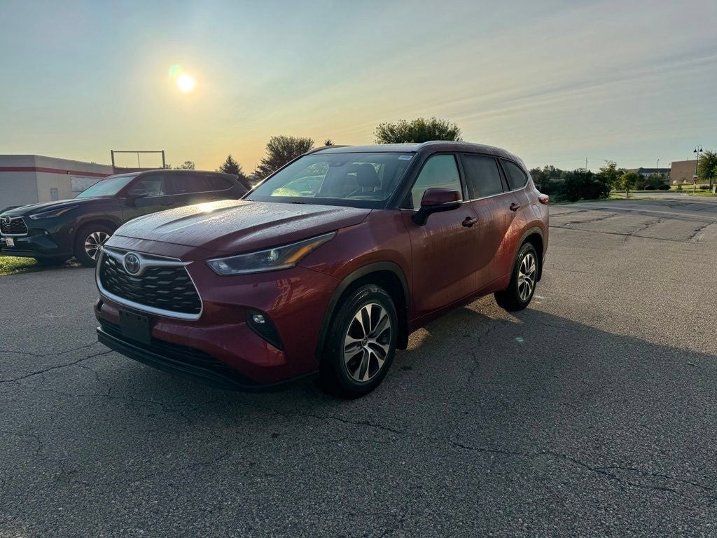 2021 Toyota Highlander Hybrid XLE AWD