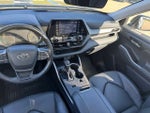 2022 Toyota Highlander Hybrid XLE AWD