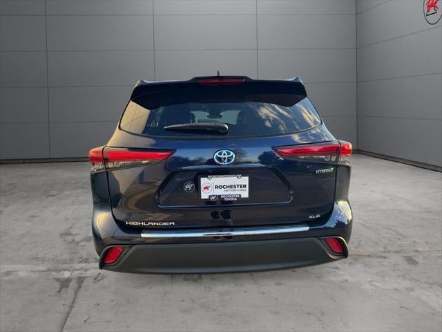 2022 Toyota Highlander Hybrid XLE AWD