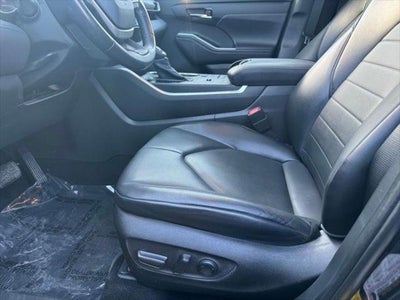 2022 Toyota Highlander Hybrid XLE AWD