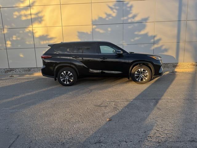 2021 Toyota Highlander XLE AWD