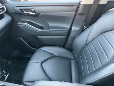 2022 Toyota Highlander XLE AWD