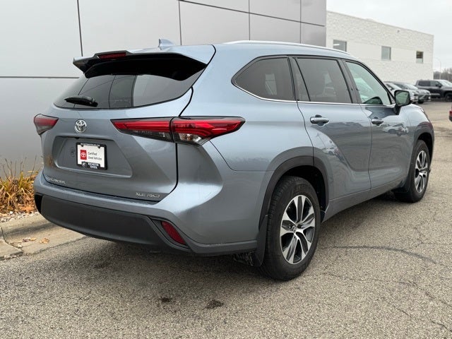 2022 Toyota Highlander XLE AWD