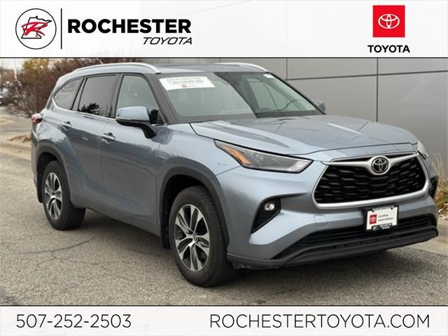 2022 Toyota Highlander XLE AWD