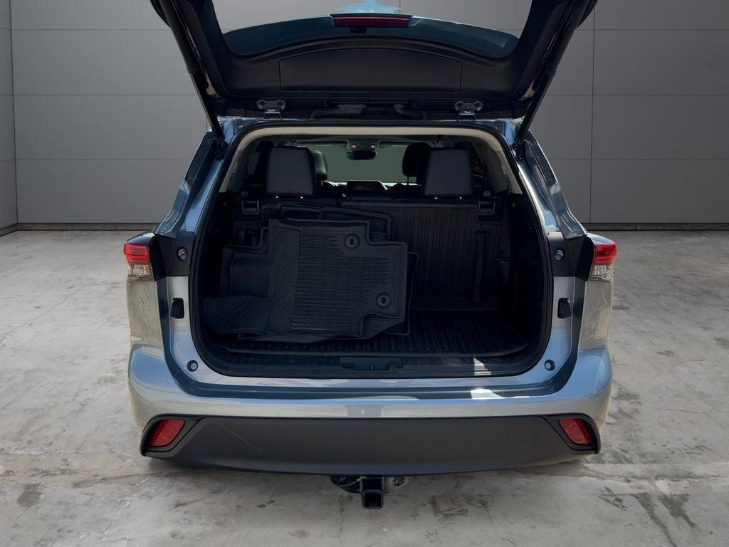 2022 Toyota Highlander XLE AWD