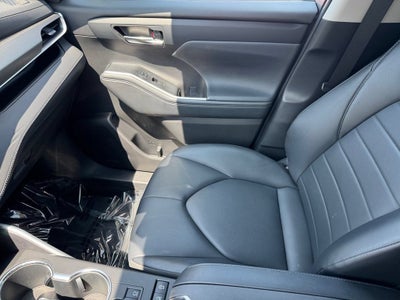 2022 Toyota Highlander XLE AWD
