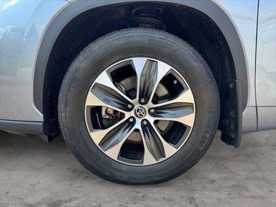 2022 Toyota Highlander XLE AWD