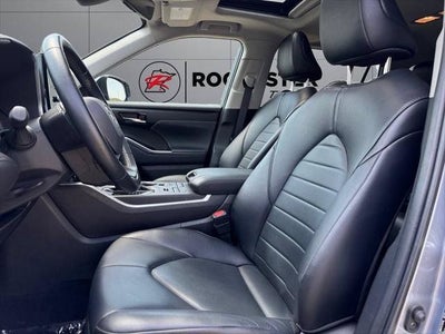 2022 Toyota Highlander XLE AWD