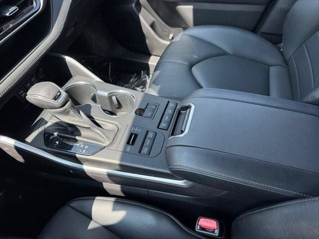 2022 Toyota Highlander XLE AWD