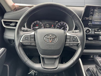 2022 Toyota Highlander XLE AWD
