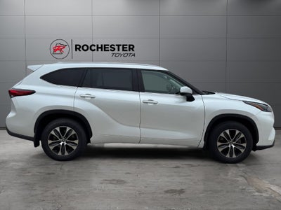 2022 Toyota Highlander XLE AWD