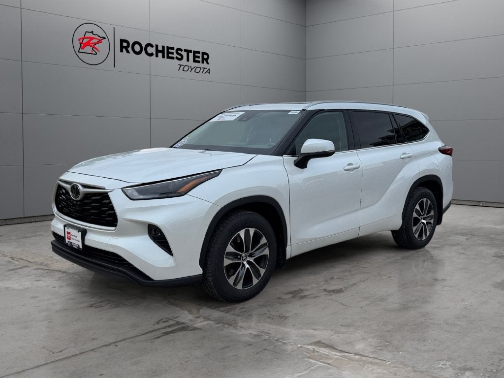 2022 Toyota Highlander XLE AWD