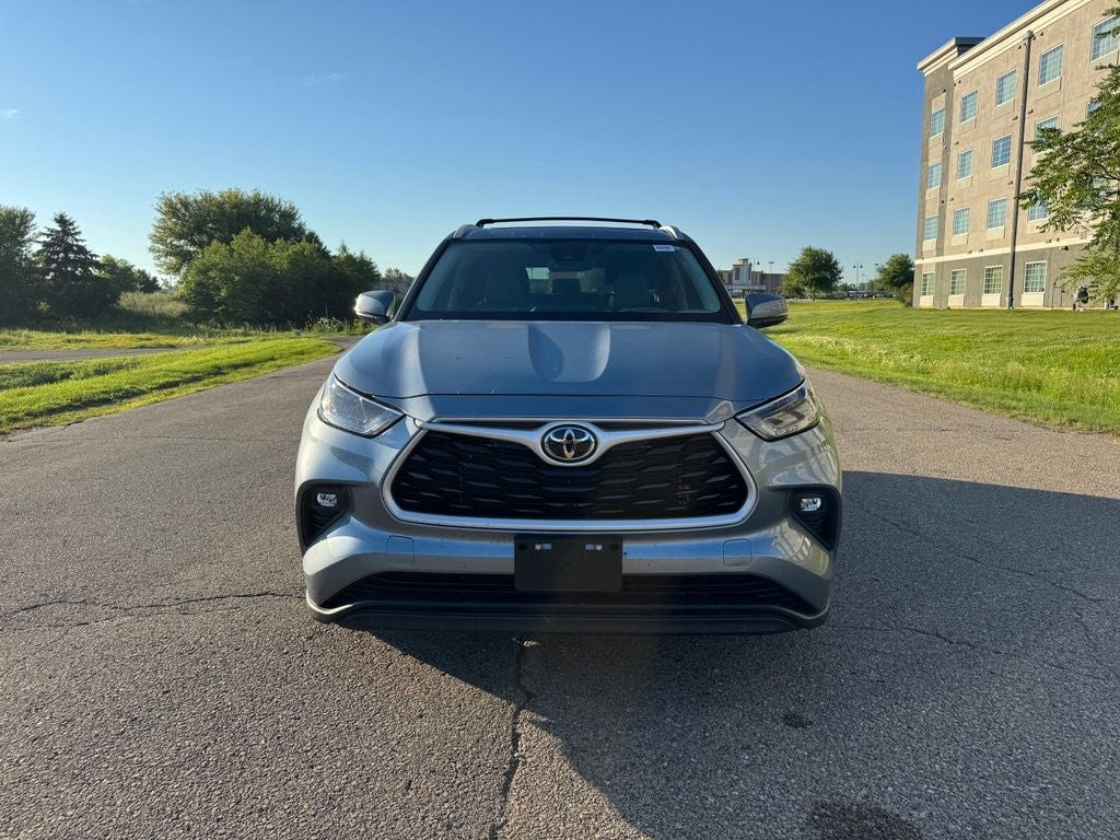 2022 Toyota Highlander XLE AWD