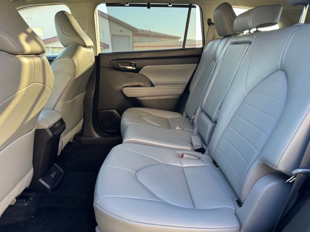 2022 Toyota Highlander XLE AWD