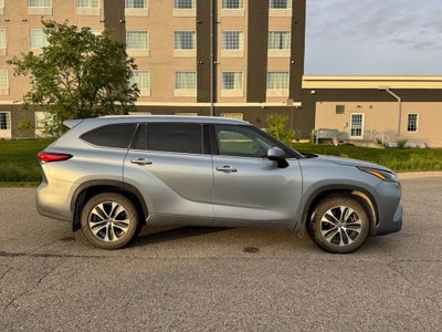 2021 Toyota Highlander XLE AWD