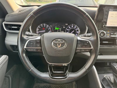 2021 Toyota Highlander XLE AWD